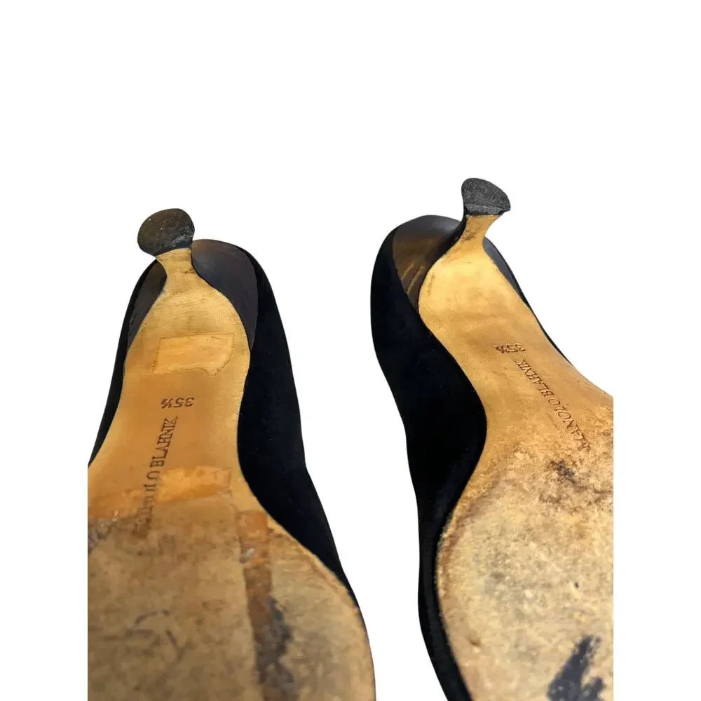 Vintage Manolo Blahnik Black Suede Bow Pumps Pointed Toe Kitten Heels 35.5
